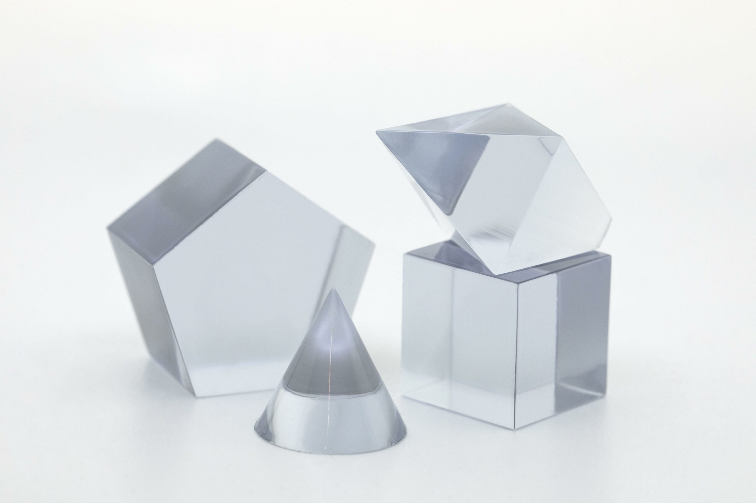 IND405 Clear prisms
